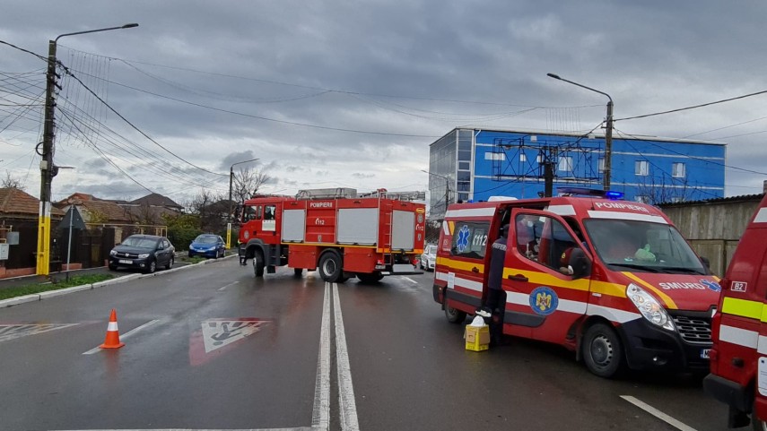 update accident rutier grav in valu lui traian o femeie a murit dupa ce a fost prinsa sub un tir galerie update accident rutier grav in valu lui traian o femeie a murit dupa ce a fost prinsa sub un tir galerie