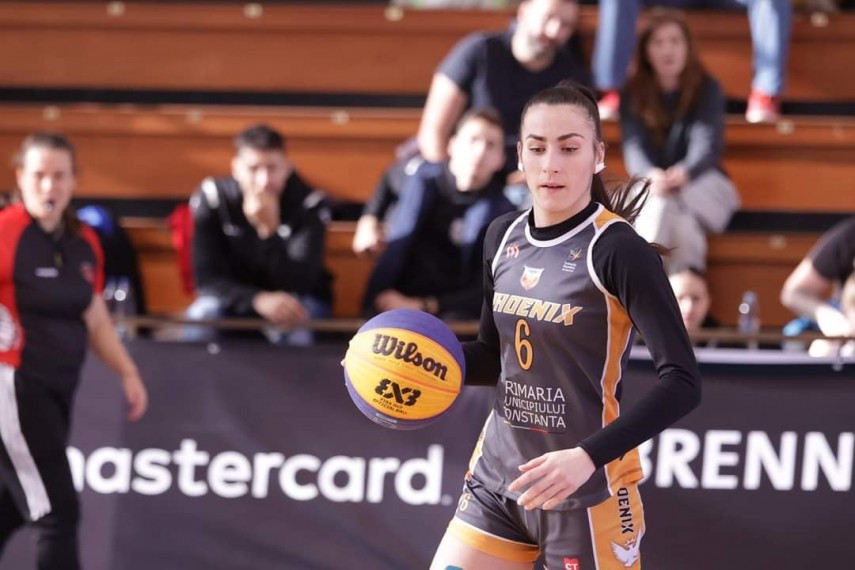 clasata pe locul trei la cupa romaniei phoenix csu simona halep va ajuta o familie cu nevoi speciale clasata pe locul trei la cupa romaniei phoenix csu simona halep va ajuta o familie cu nevoi speciale