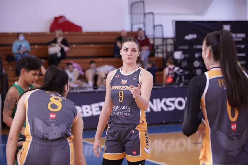 clasata pe locul trei la cupa romaniei phoenix csu simona halep va ajuta o familie cu nevoi speciale clasata pe locul trei la cupa romaniei phoenix csu simona halep va ajuta o familie cu nevoi speciale