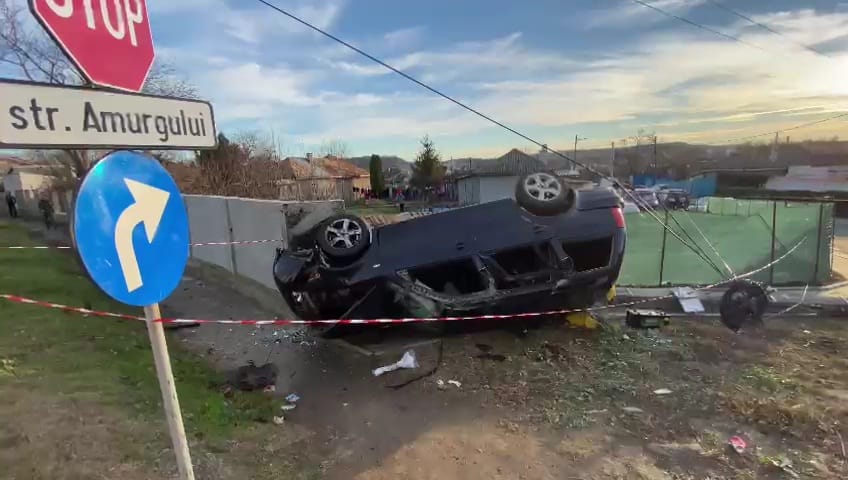 update judetul constanta o persoana a fost ranita dupa ce un autoturism s a rasturnat la iesire din murfatlar update judetul constanta o persoana a fost ranita dupa ce un autoturism s a rasturnat la iesire din murfatlar