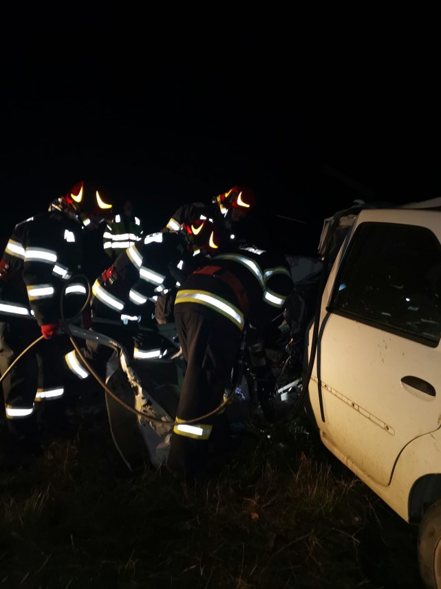 tanar de 21 de ani decedat intr un grav accident rutier in judetul tulcea galerie foto 765895 tanar de 21 de ani decedat intr un grav accident rutier in judetul tulcea galerie foto 765895