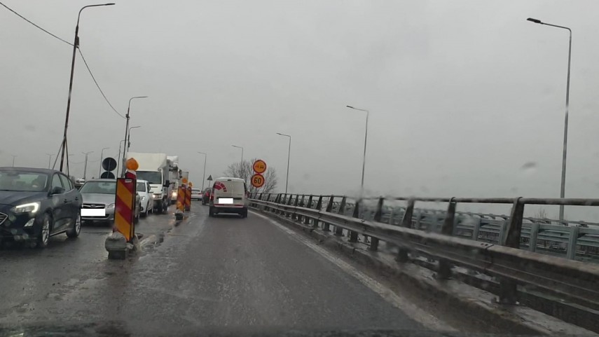 atentie soferi valori de trafic ridicate pe podul de la cernavoda pe sensul de mers spre bucuresti galerie atentie soferi valori de trafic ridicate pe podul de la cernavoda pe sensul de mers spre bucuresti galerie