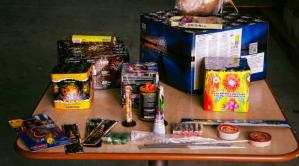 Peste 24 de tone de articole pirotehnice confiscate în mai puțin de 3 săptămâni de polițiști. Care este valoarea acestora
