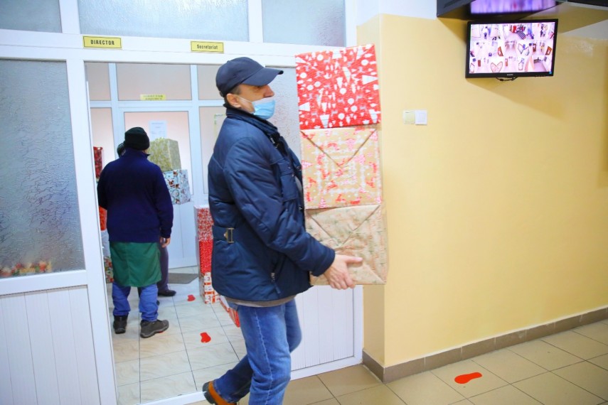 campania dar de craciun pentru bunicii tai derulata la constanta galerie foto 767076 campania dar de craciun pentru bunicii tai derulata la constanta galerie foto 767076