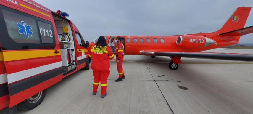 avionul smurd a zburat mii de kilometri in cateva ore pentru salvarea a trei bebelusi aflati in stare avionul smurd a zburat mii de kilometri in cateva ore pentru salvarea a trei bebelusi aflati in stare