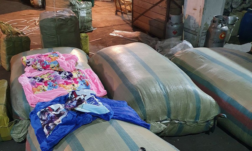 garda de coasta politistii au depistat patru containere sosite din china incarcate cu marfa contrafacuta garda de coasta politistii au depistat patru containere sosite din china incarcate cu marfa contrafacuta