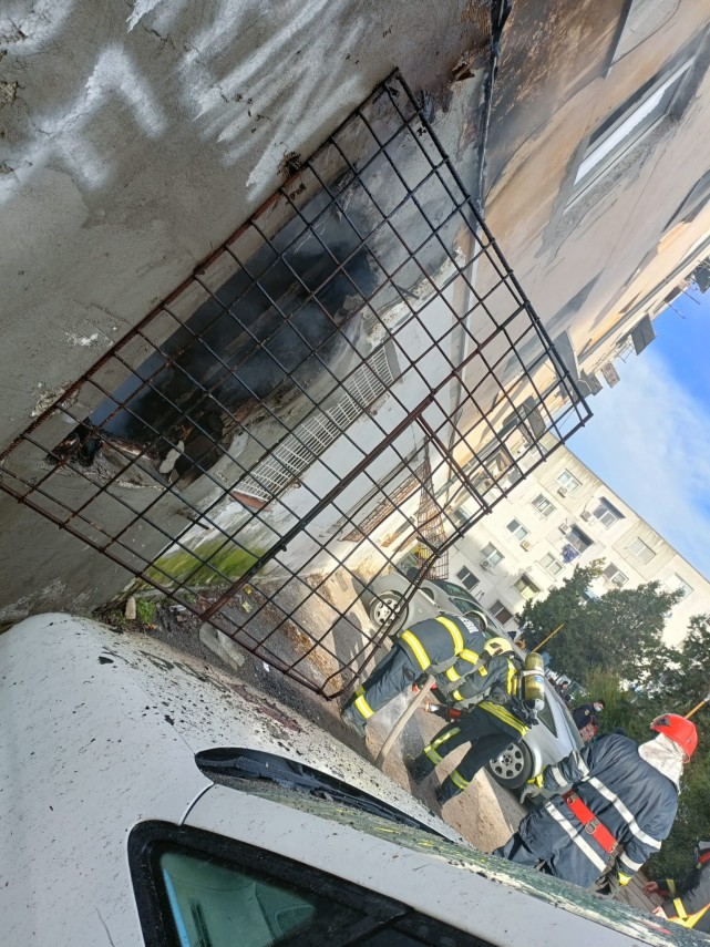 incendiu la un bloc parasit din constanta in ziua de craciun galerie foto video 768213 incendiu la un bloc parasit din constanta in ziua de craciun galerie foto video 768213
