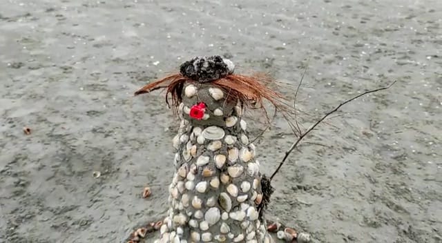 inedit om de nisip ridicat pe plaja din statiunea mamaia galerie foto video 768543 inedit om de nisip ridicat pe plaja din statiunea mamaia galerie foto video 768543