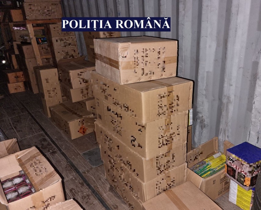 perchezitii in constanta agigea si corbu peste 7 tone de articole pirotehnice confiscate de politistii perchezitii in constanta agigea si corbu peste 7 tone de articole pirotehnice confiscate de politistii